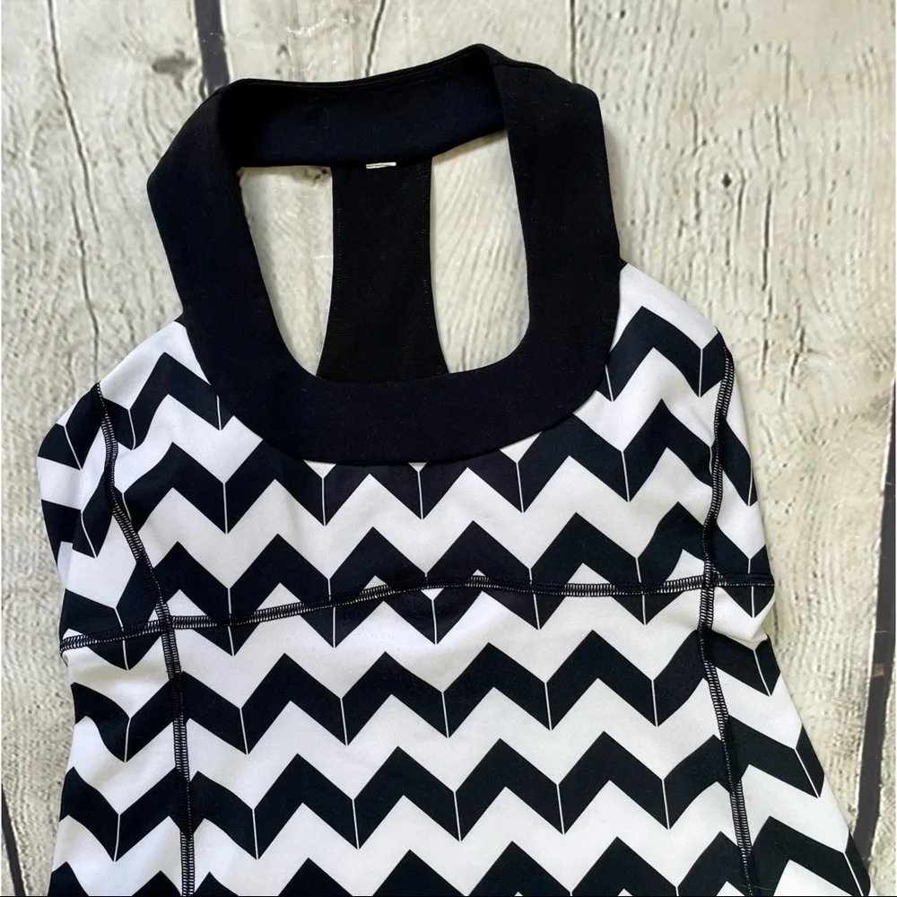 Lululemon Chevron Arrow Scoop Neck Tank